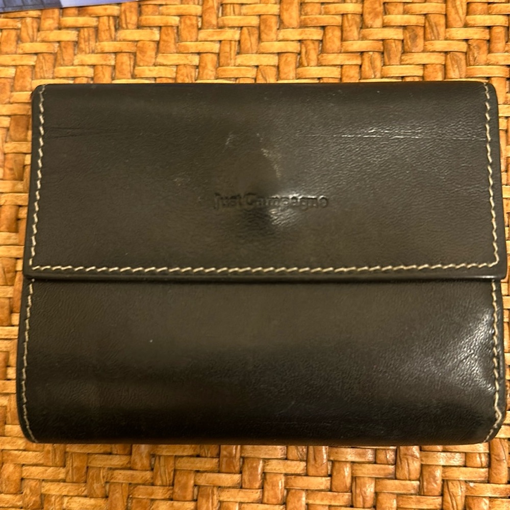 JUST CAMPAGNE WOMENS BLACK LEATHER BIFOLD WITH DOUBLE COIN POCKETS